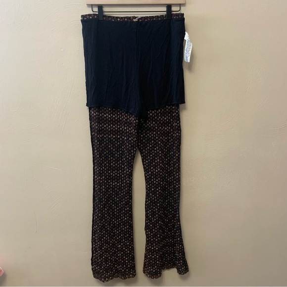 Free People Party Pull-On Flare Pants Size Large - Picture 13 of 13